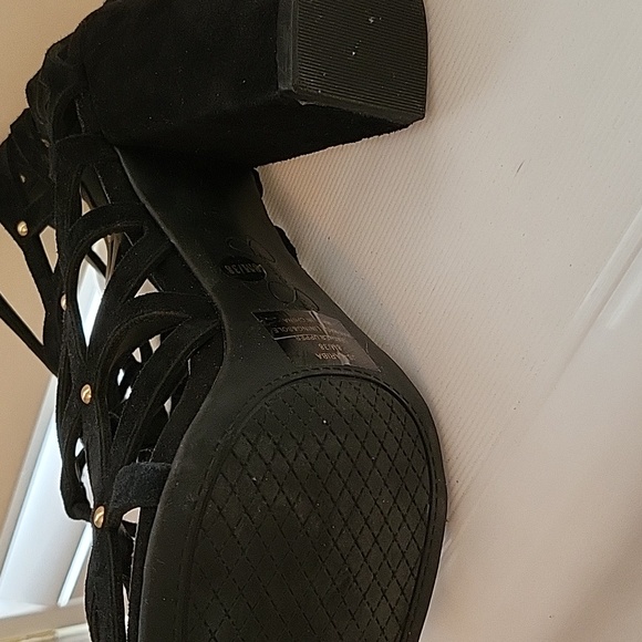 Black suede sandal - Picture 5 of 6